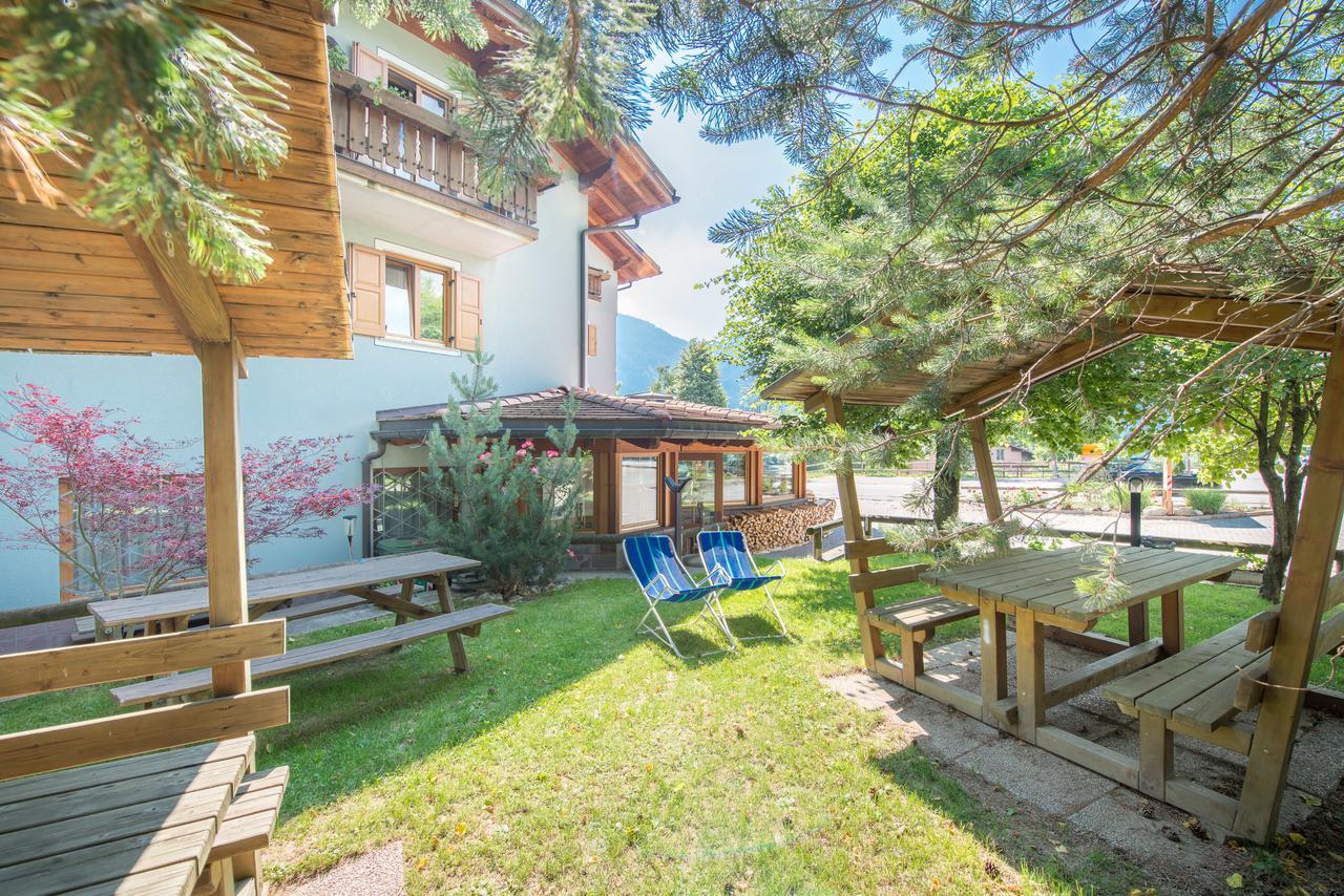 Al Pian Garni Hotel - B&B & Pizza Vattaro Eksteriør billede